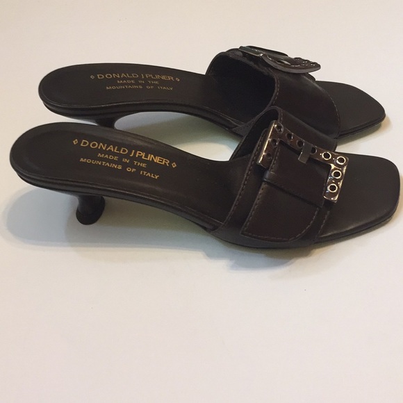 Donald J Pliner slides - Picture 2 of 4